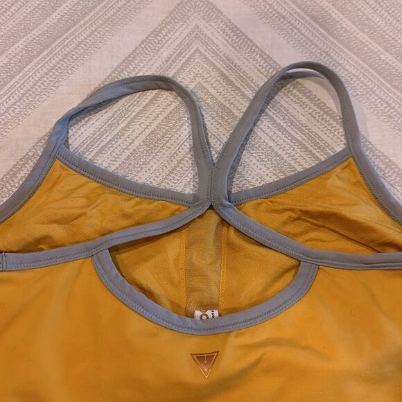 Yogasmoga Women’s Deep Yellow & Grey Strappy Built in Bra Workout Tank Top - Picture 6 of 9